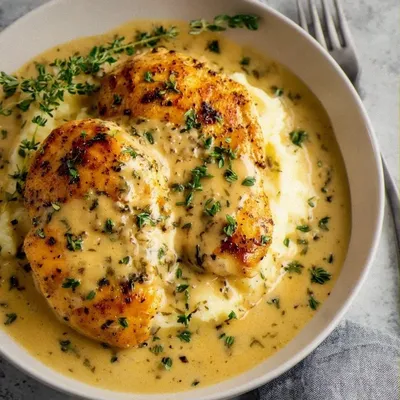Tender Chicken Breasts in Creamy Dijon Sauce – A Restaurant-Quality Meal Made Simple
